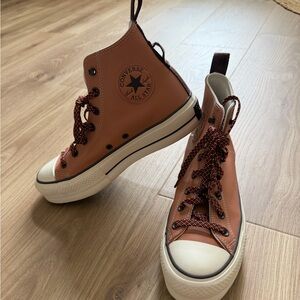 Converse Women's Size 8 White Canvas Sneakers